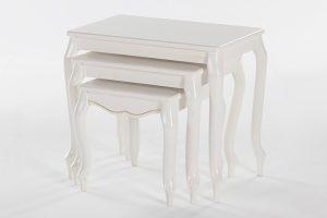 Tables gigognes