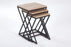 Tables gigognes