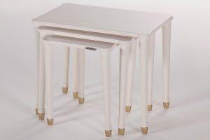 Tables gigognes